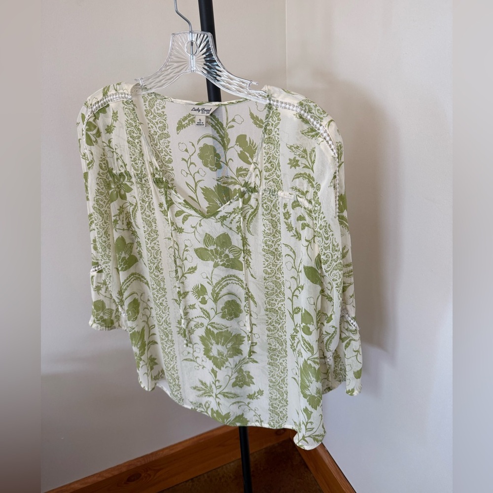 Lucky Brand Blouse Green and Cream Small 🍀
